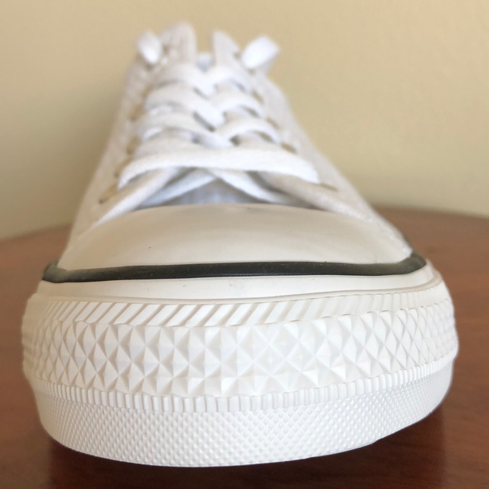 CONVERSE CHUCK TAYLOR ALL 🌟 STAR SNEAKERS - Picture 2 of 8